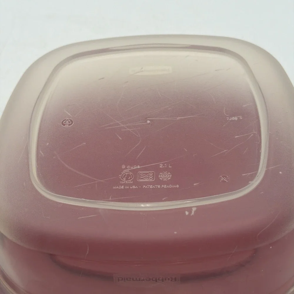 Rubbermaid Clear 8.5